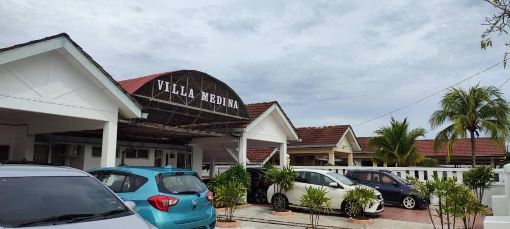 Villa Medina @ Sepang Gold Coast Кампонг-Баган-Лаланг Экстерьер фото